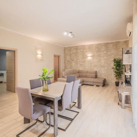 Color House Hotel Наполи Екстериор снимка
